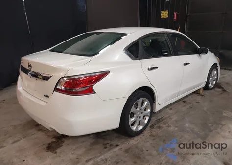 2014 Nissan Altima 2.5 S z USA, uszkodzony, nr VIN 1N4AL3AP4EN366455